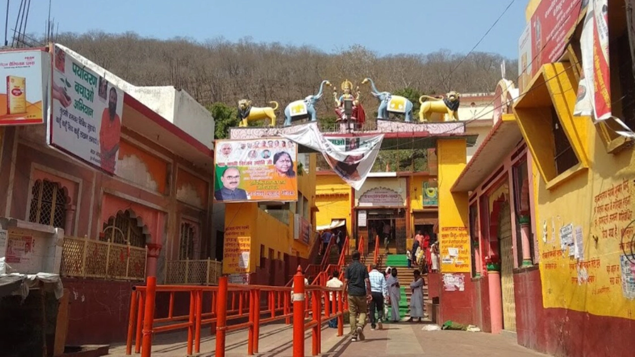 Kamadgiri Mandir Chitrakoot